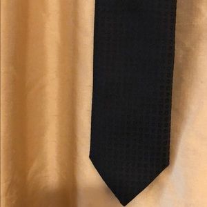 Staff tie